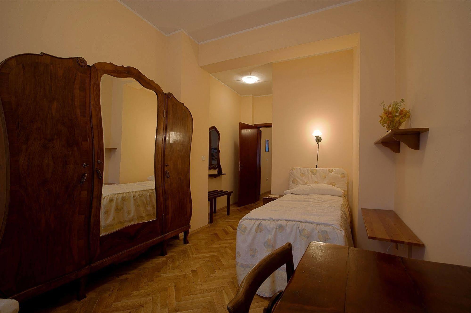 Casa Ferrari Bed & Breakfast Sofia Extérieur photo